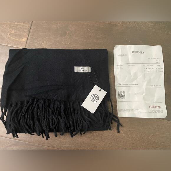 Hermes black scarf with receipt purchased from Galleria in Hong Kong - Picture 1 of 5